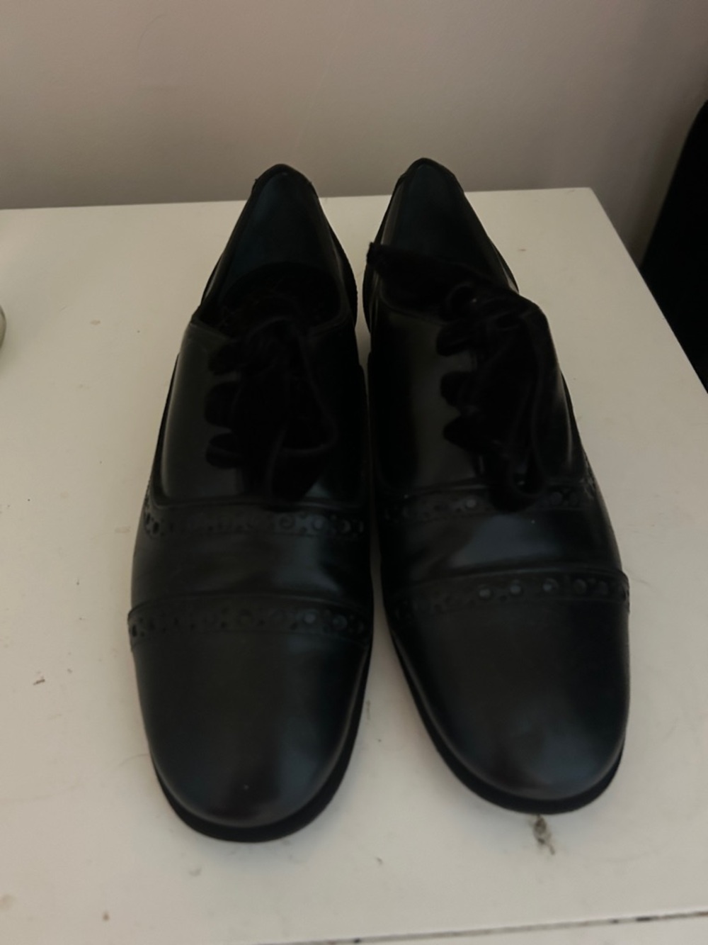 Tory Burch Black Leather Brogue Lace-Up Oxfords